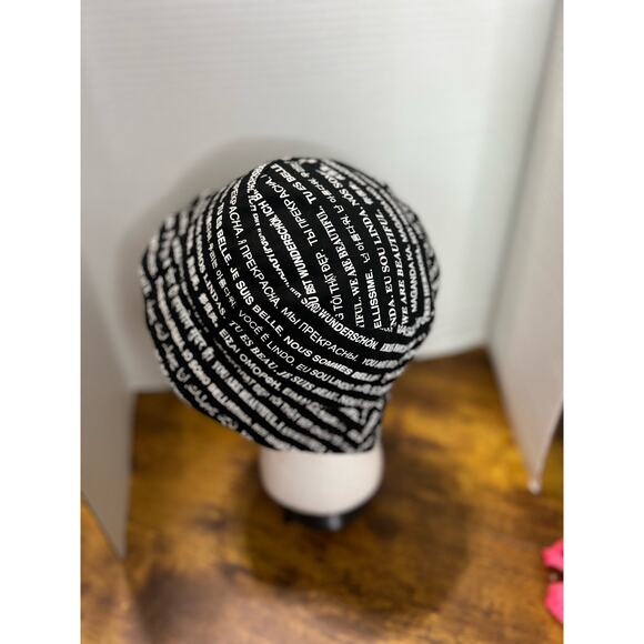 Vans youth reversible bucket hat 1004 - Picture 7 of 10